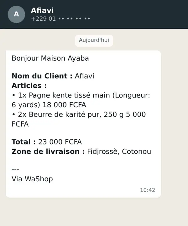 Message de commande : nom du client, articles avec options, total et zone de livraison
